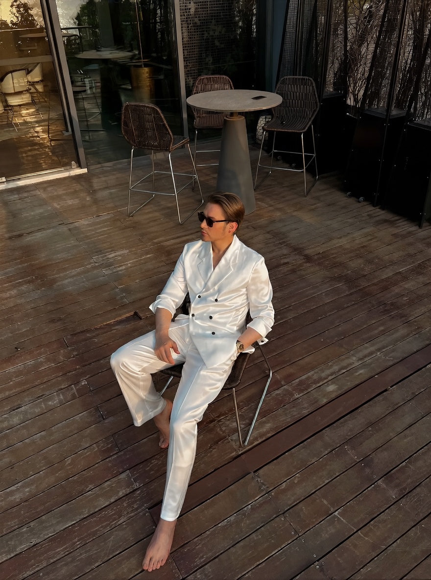 WellSeekr Luxury Ultra Light Wrinkle-Free Suit