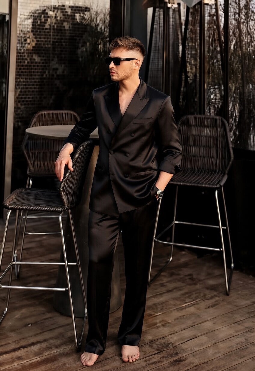 WellSeekr Luxury Ultra Light Wrinkle-Free Suit