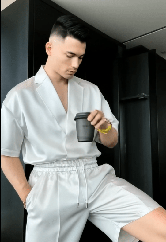 Cool & Confident — The V - Neck Lounge Set for Summer - WellSeekr